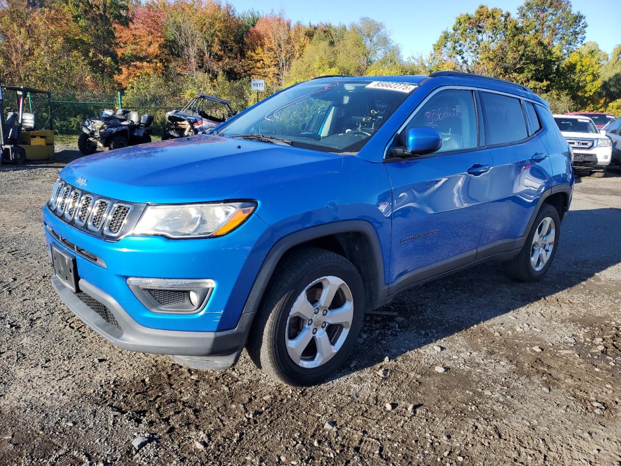 2019 Jeep Compass Latitude, VIN 3C4NJDBB3KT647149 — Перед