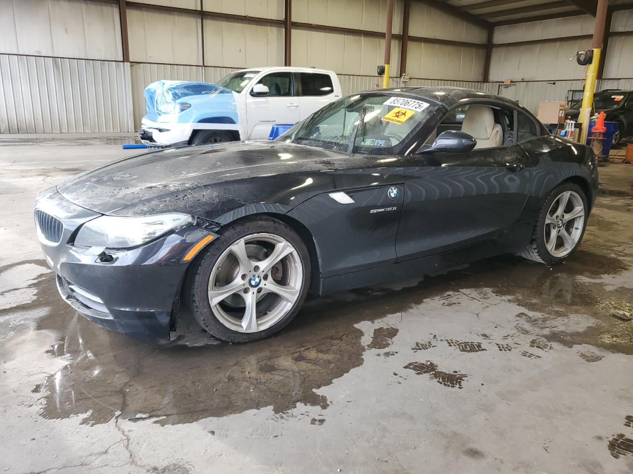 2011 BMW Z4 sDrive30i, VIN WBALM5C57BE495970 — Front end