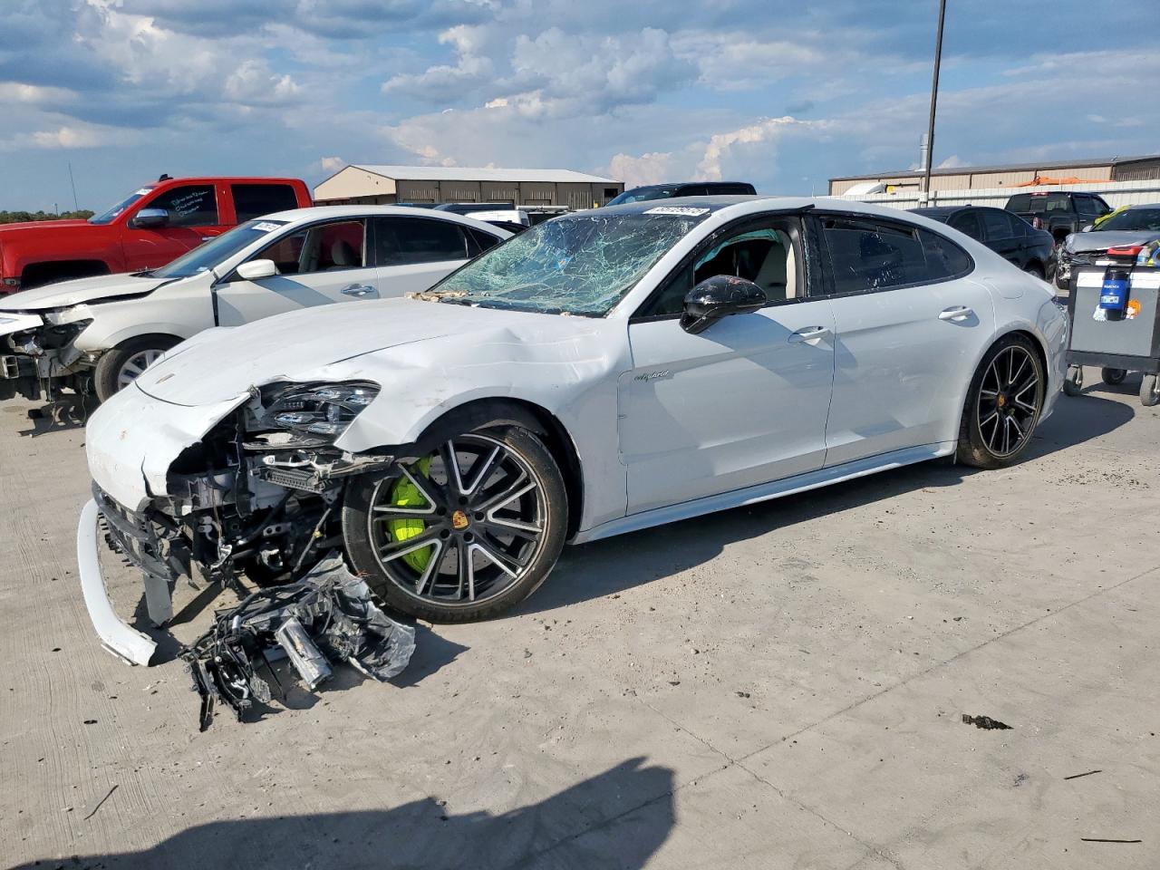 2018 Porsche Panamera Turbo S E-Hybrid Executive, VIN WP0BH2A70JL172120 — Крыша