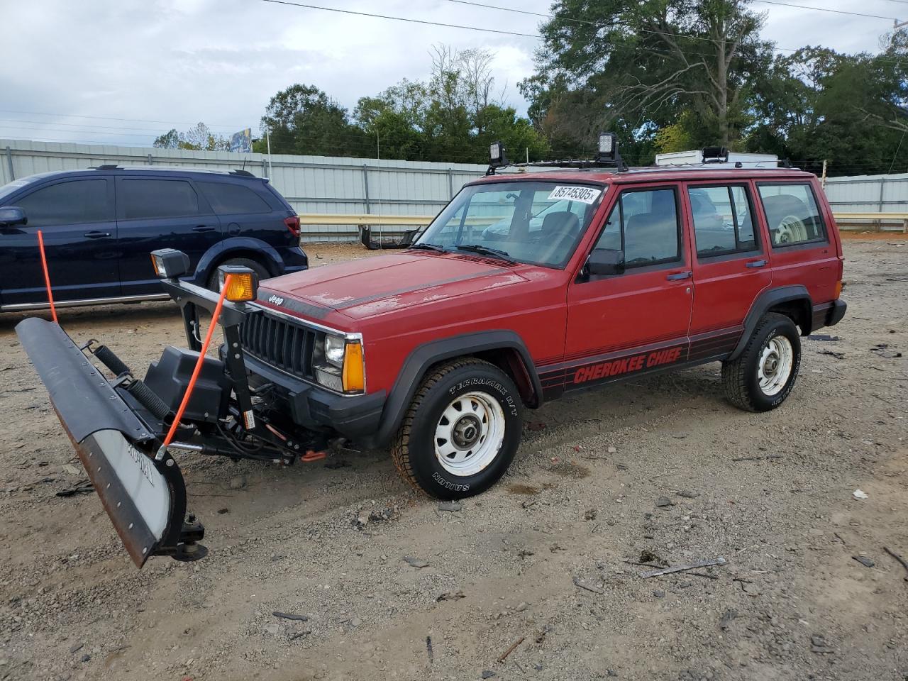 1987 Jeep Cherokee, VIN 1JCMR7834HT171468 — Minor dents and scratches