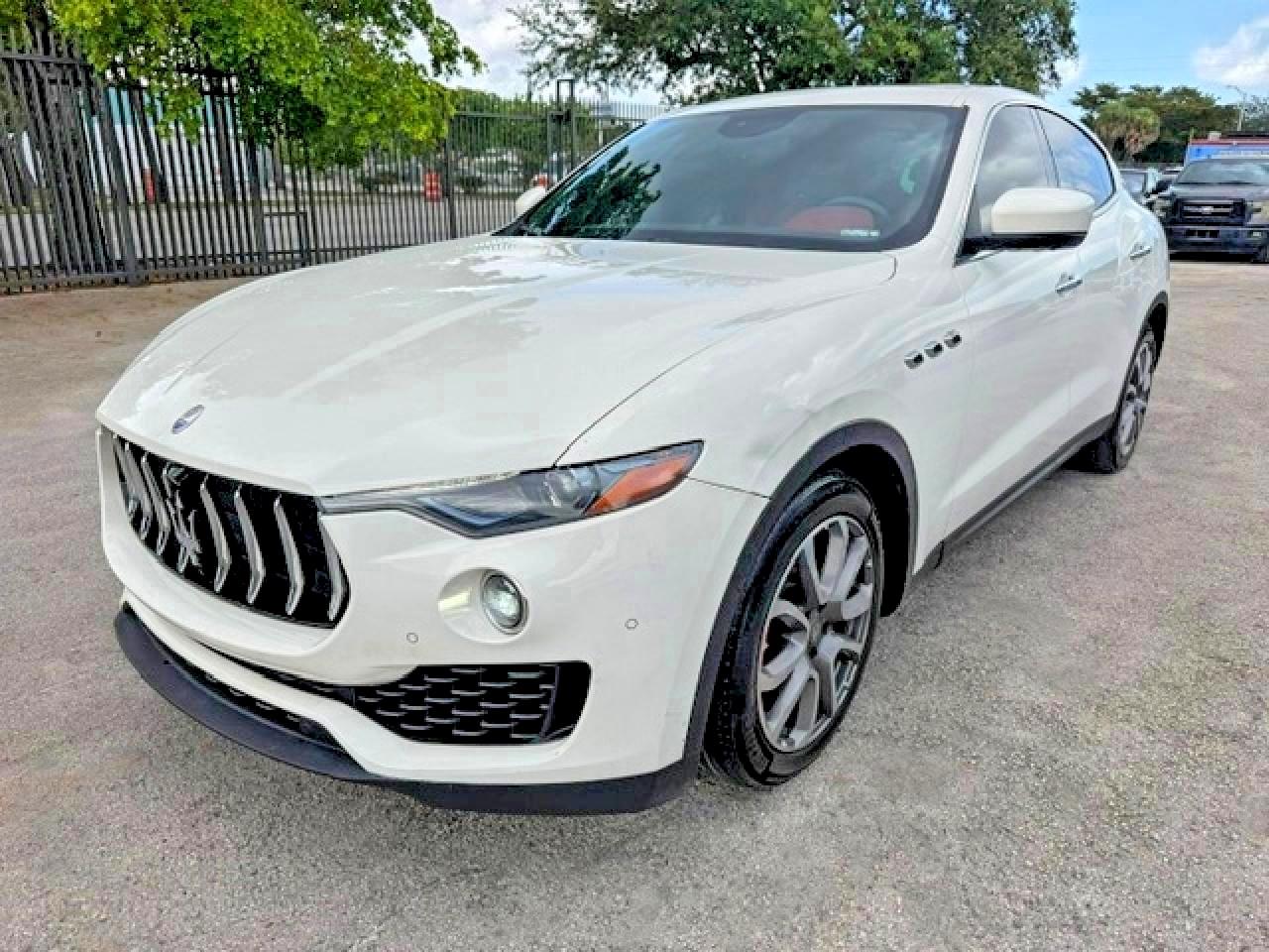 2018 Maserati Levante, VIN ZN661XUA6JX292117 — Minor dents and scratches