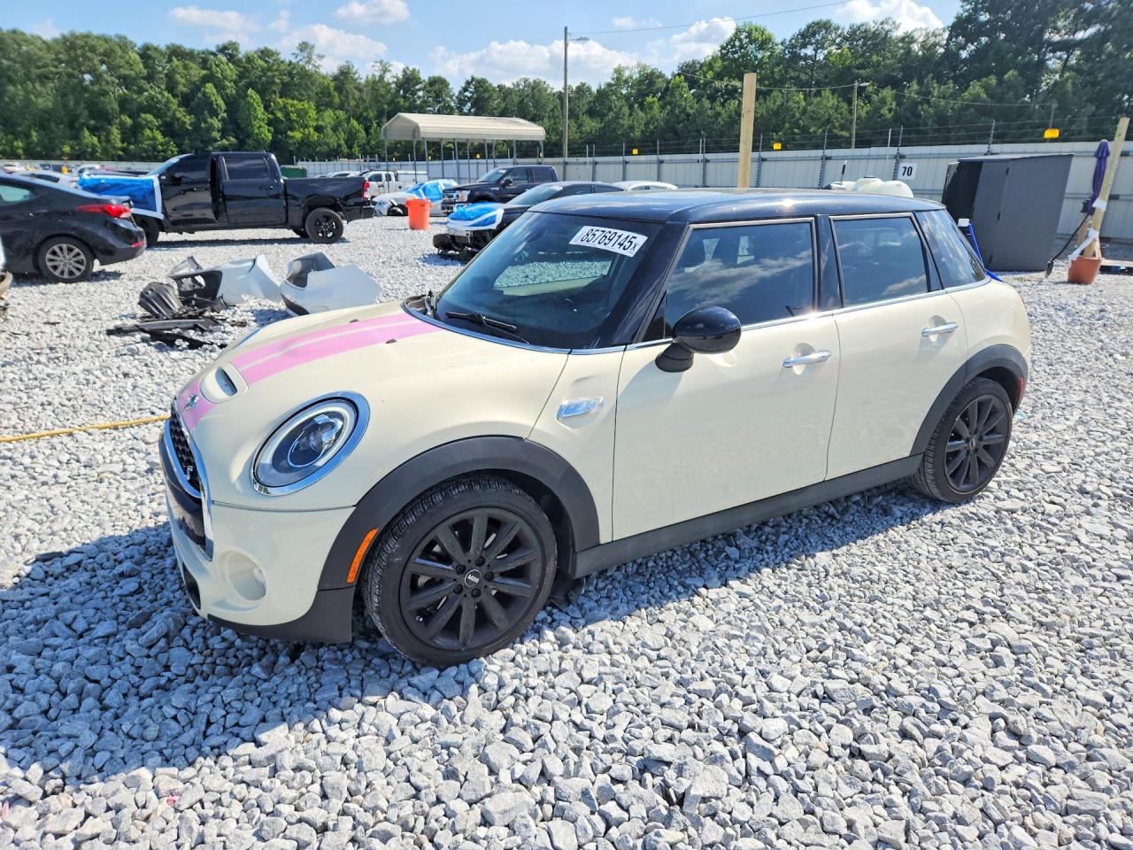 2015 MINI Hardtop 4 Door S, VIN WMWXU3C55F2B57614 — Front end
