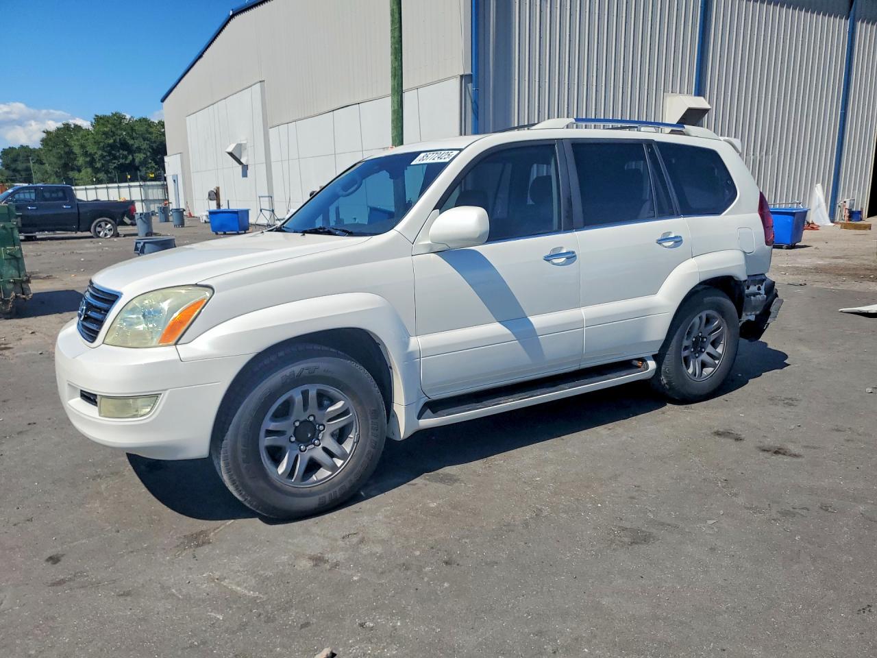2008 Lexus GX 470, VIN JTJBT20X380151612 — Rear end