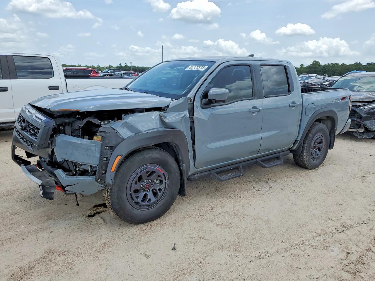 2025 Nissan Frontier Pro-4X, VIN 1N6ED1EK7SN614962 — Front end