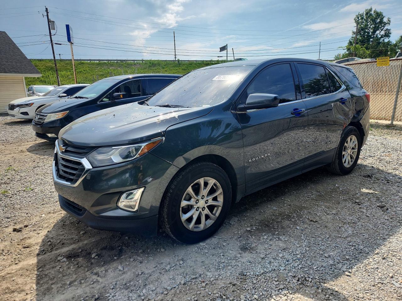 2020 Chevrolet Equinox LT, VIN 3GNAXKEV4LL271173 — Front end