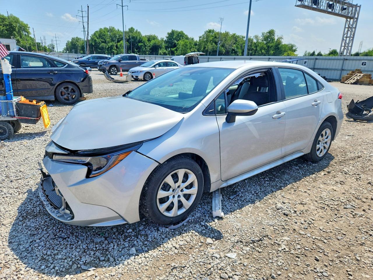 2026 Toyota Corolla LE, VIN 5YFB4MDE5TP425377 — Front end