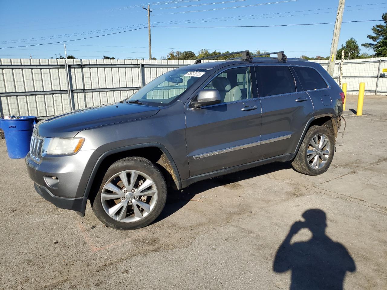 2013 Jeep Grand Cherokee Laredo, VIN 1C4RJEAGXDC569715 — Rear end