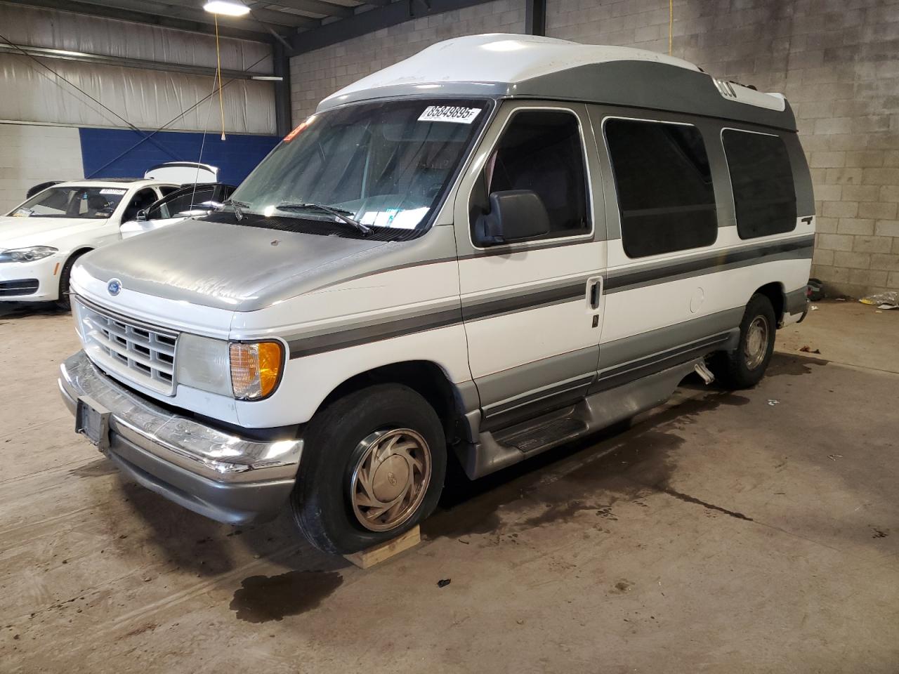 1996 Ford Econoline Cargo, VIN 1FDEE14H8THA54046 — Side