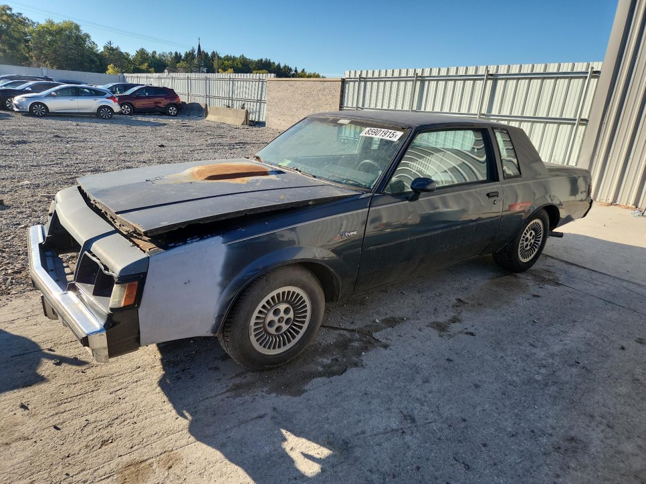 1985 Buick Regal, VIN 1G4GK4795FP419686 — Пожар в моторном отсеке