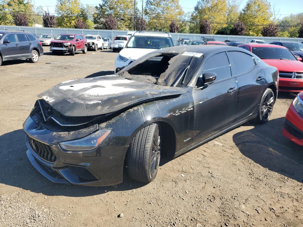 2018 Maserati Ghibli S Q4 GranSport, VIN ZAM57YTS8J1304715 — Пожар в моторном отсеке