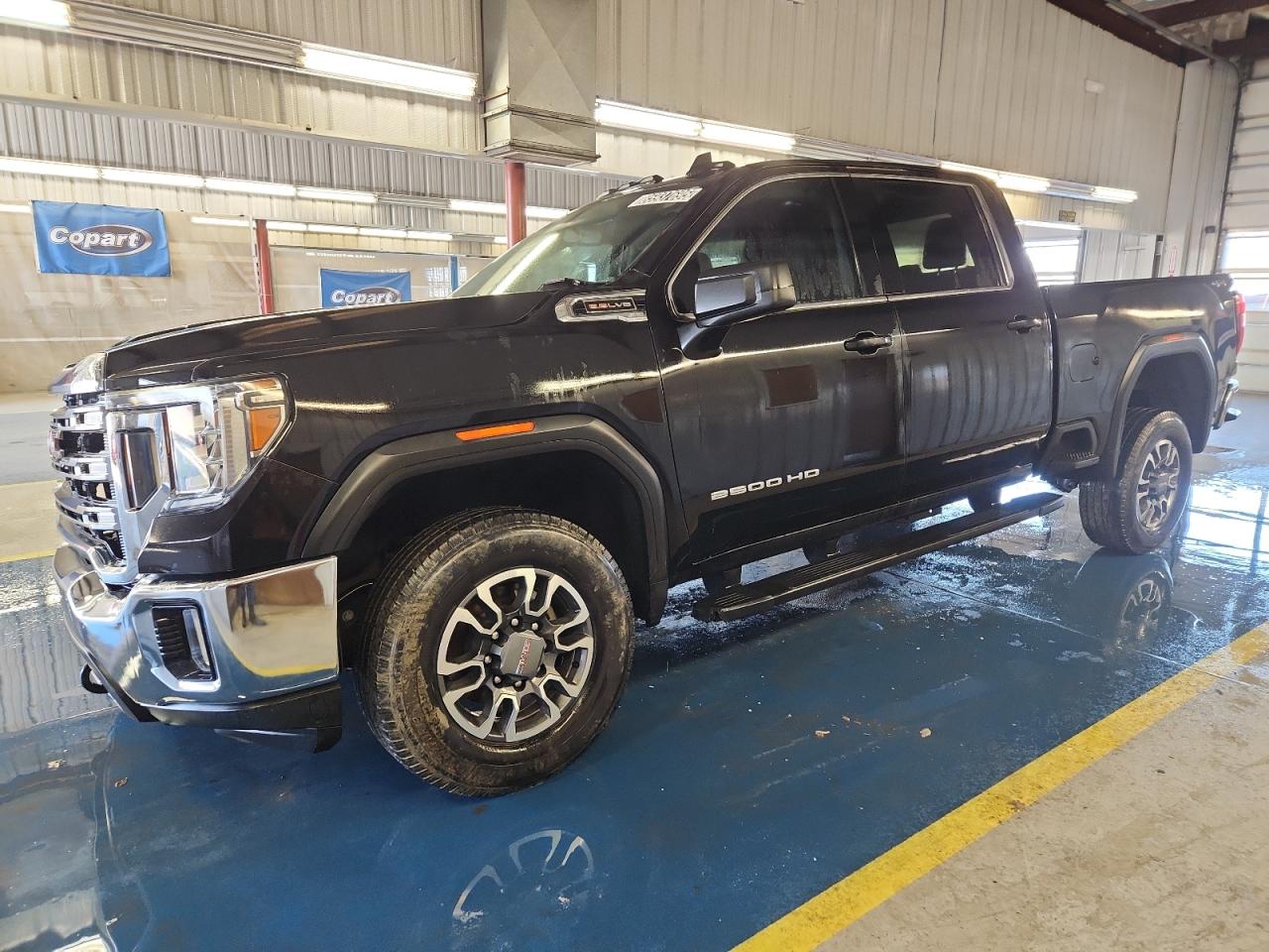 2021 GMC Sierra 2500HD SLE, VIN 1GT19ME75MF268522 — Front end
