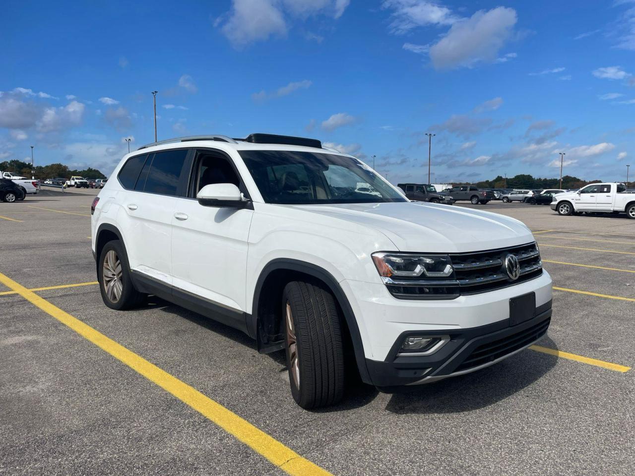 2019 Volkswagen Atlas SEL, VIN 1V2MR2CA1KC536477 — Auction photo
