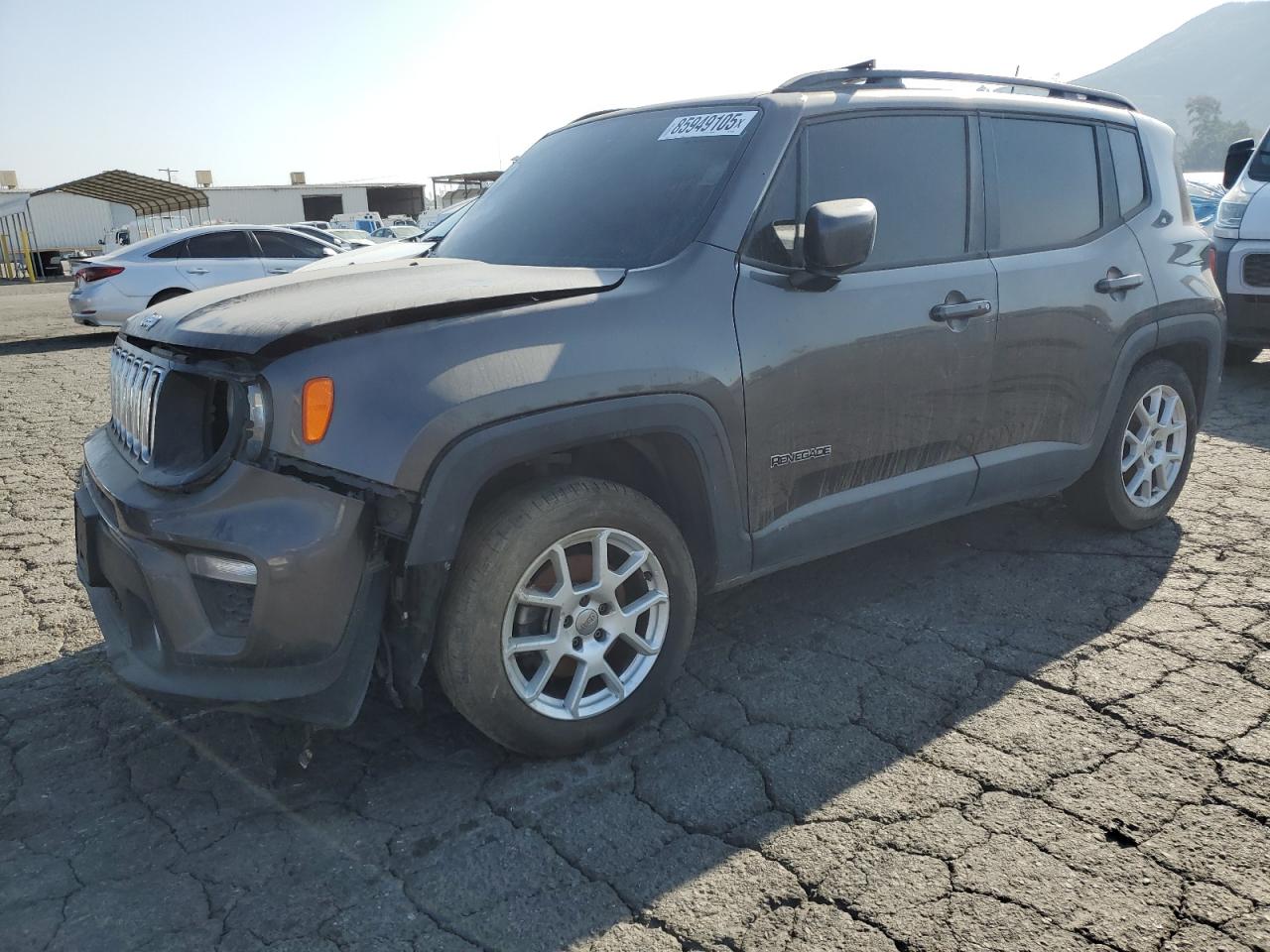 2020 Jeep Renegade Latitude, VIN ZACNJAB14LPK91306 — Перед