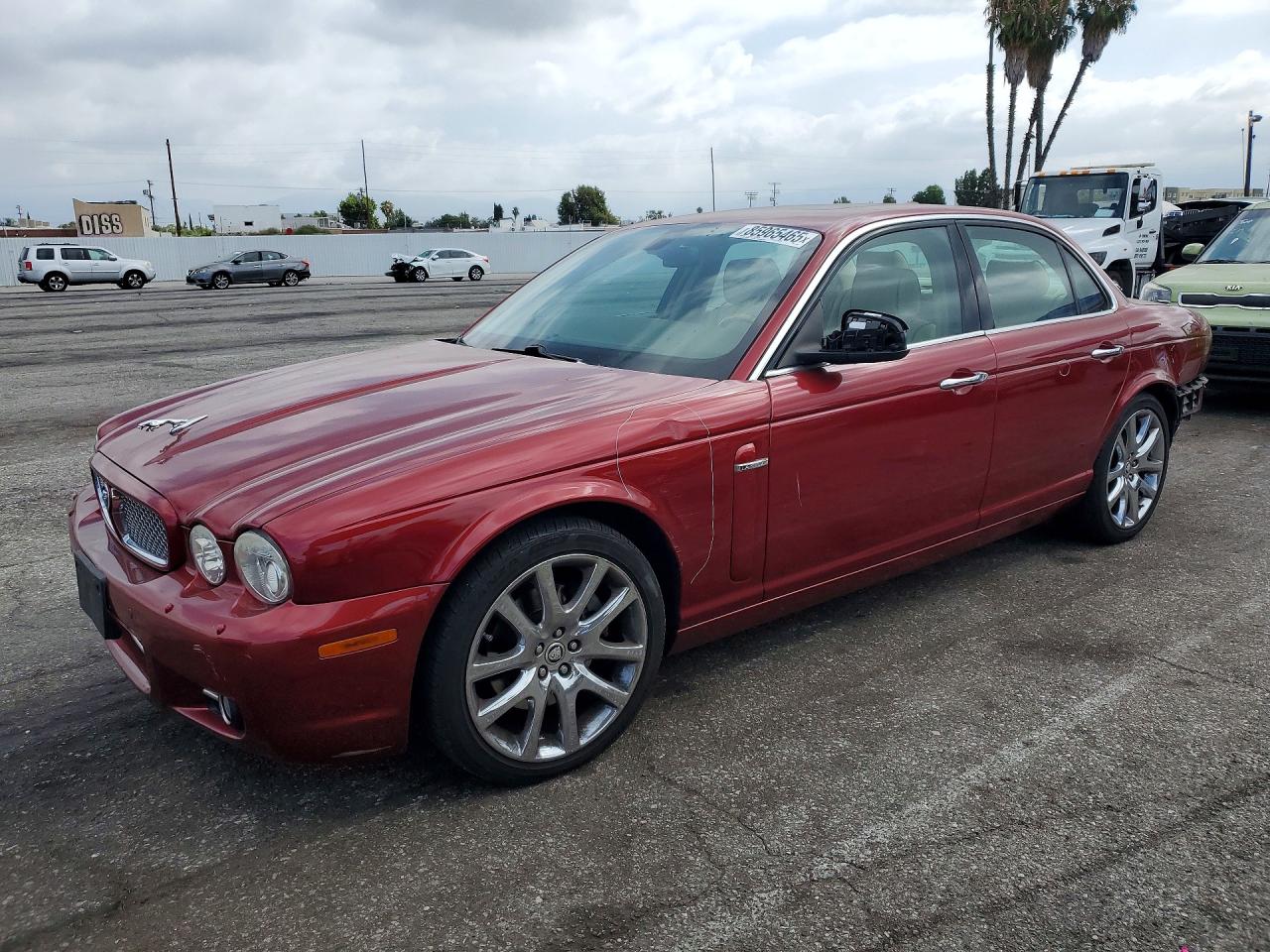 2009 Jaguar XJ Series XJ8, VIN SAJWA71B99SH31046 — Rear end