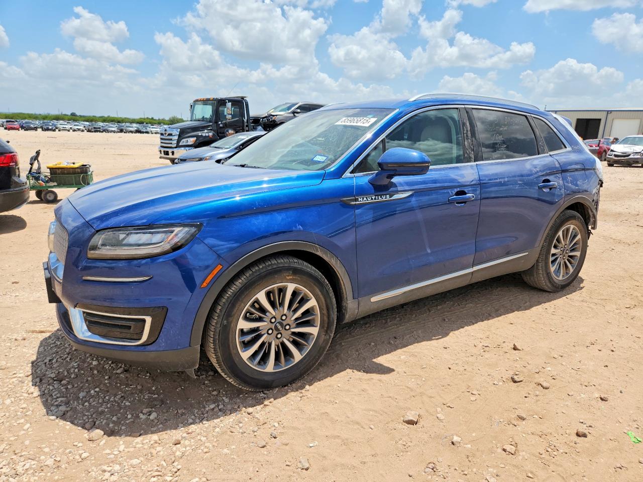 2020 Lincoln Nautilus Standard, VIN 2LMPJ6J97LBL23363 — Rear end