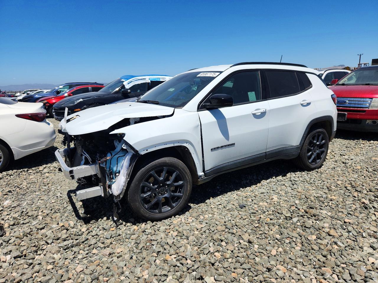 2026 Jeep Compass Latitude Altitude, VIN 3C4NJDBN5TT159378 — Front end