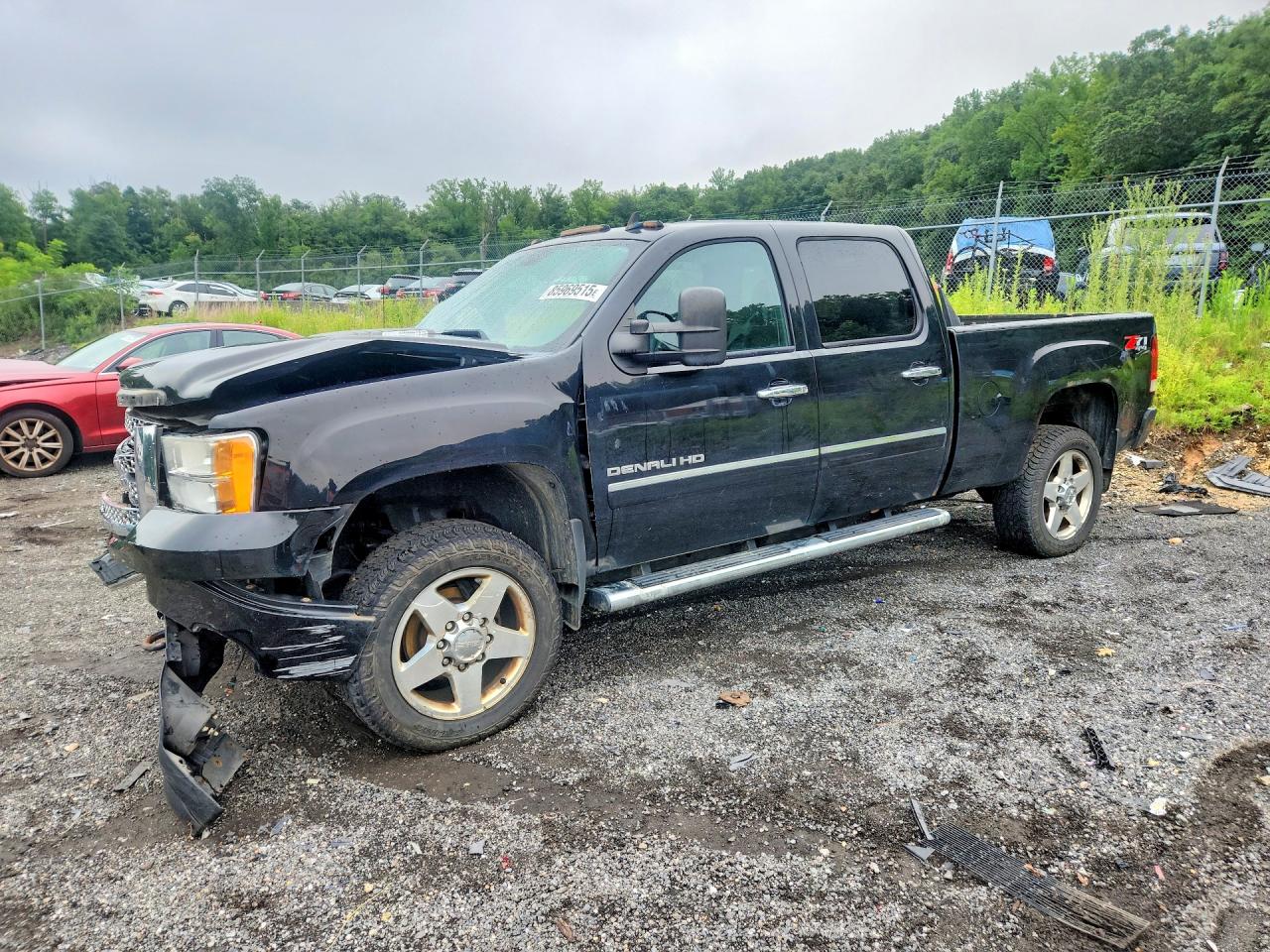 2012 GMC Sierra 2500HD Denali, VIN 1GT125E82CF167651 — Перед