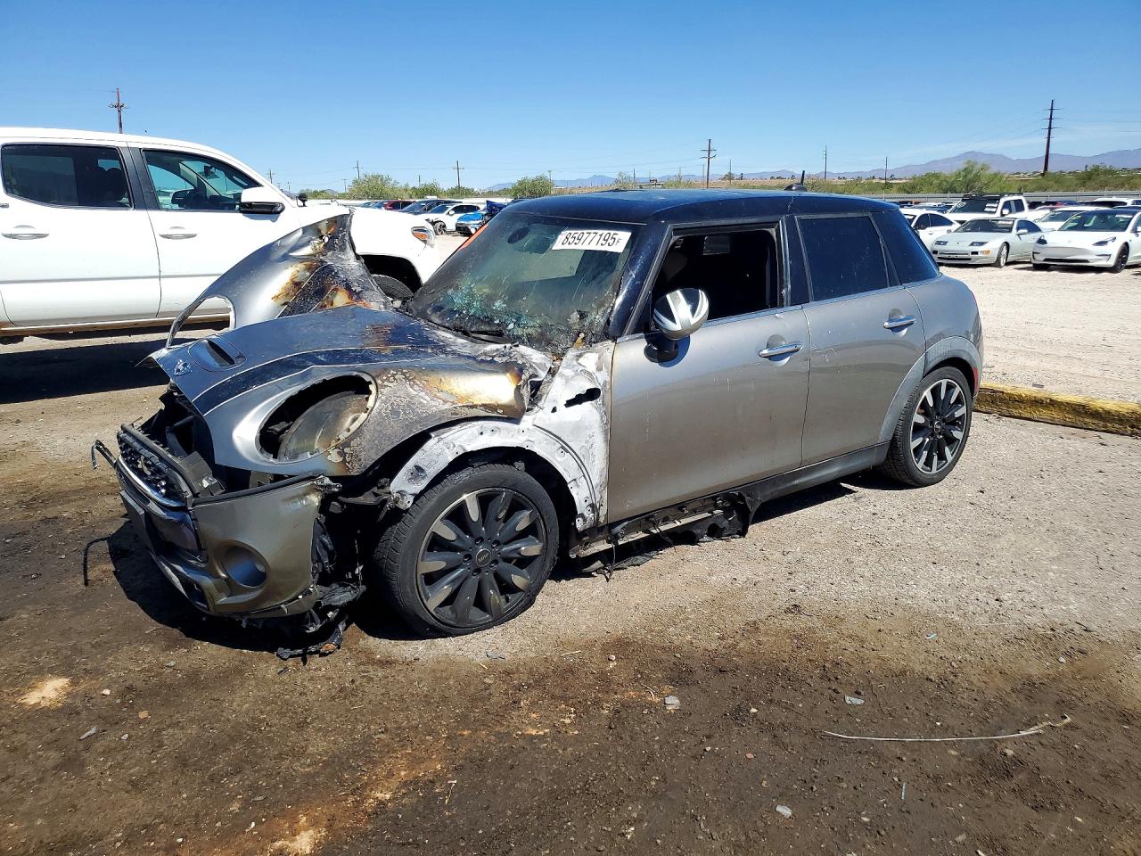 2017 MINI Hardtop 4 Door Cooper S, VIN WMWXU3C3XH2D33347 — Burn