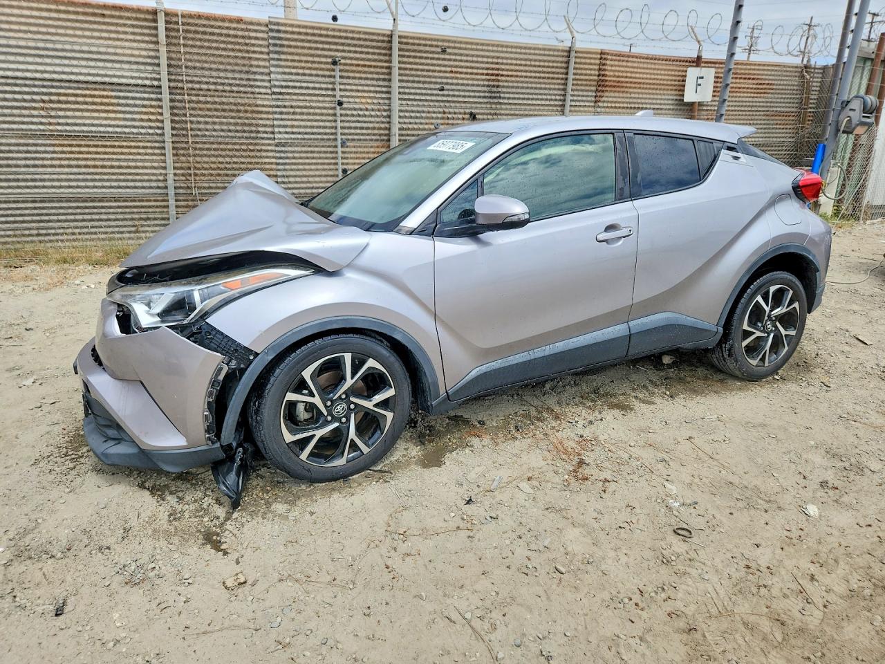 2019 Toyota C-HR XLE, VIN JTNKHMBX9K1031212 — Front end