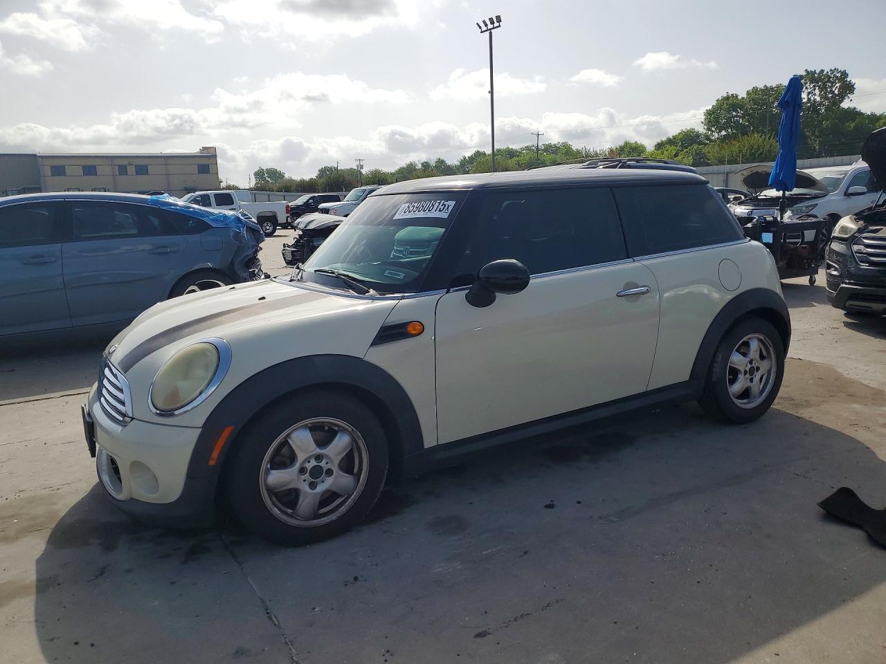 2011 MINI Hardtop, VIN WMWSU3C54BT091391 — Water / flood