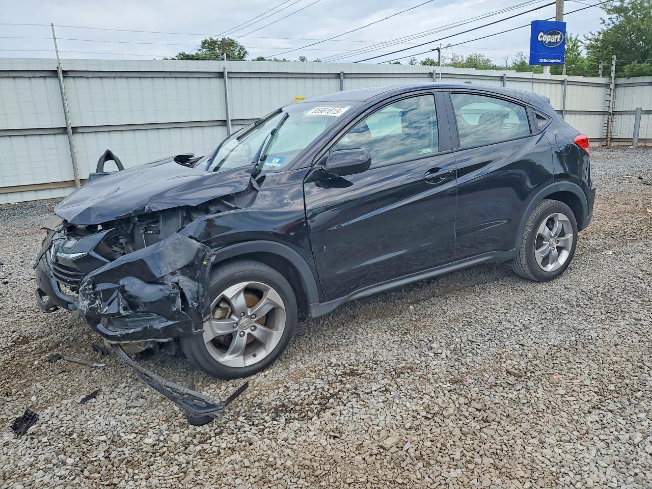 2018 Honda HR-V LX, VIN 3CZRU5H33JM711272 — Front end