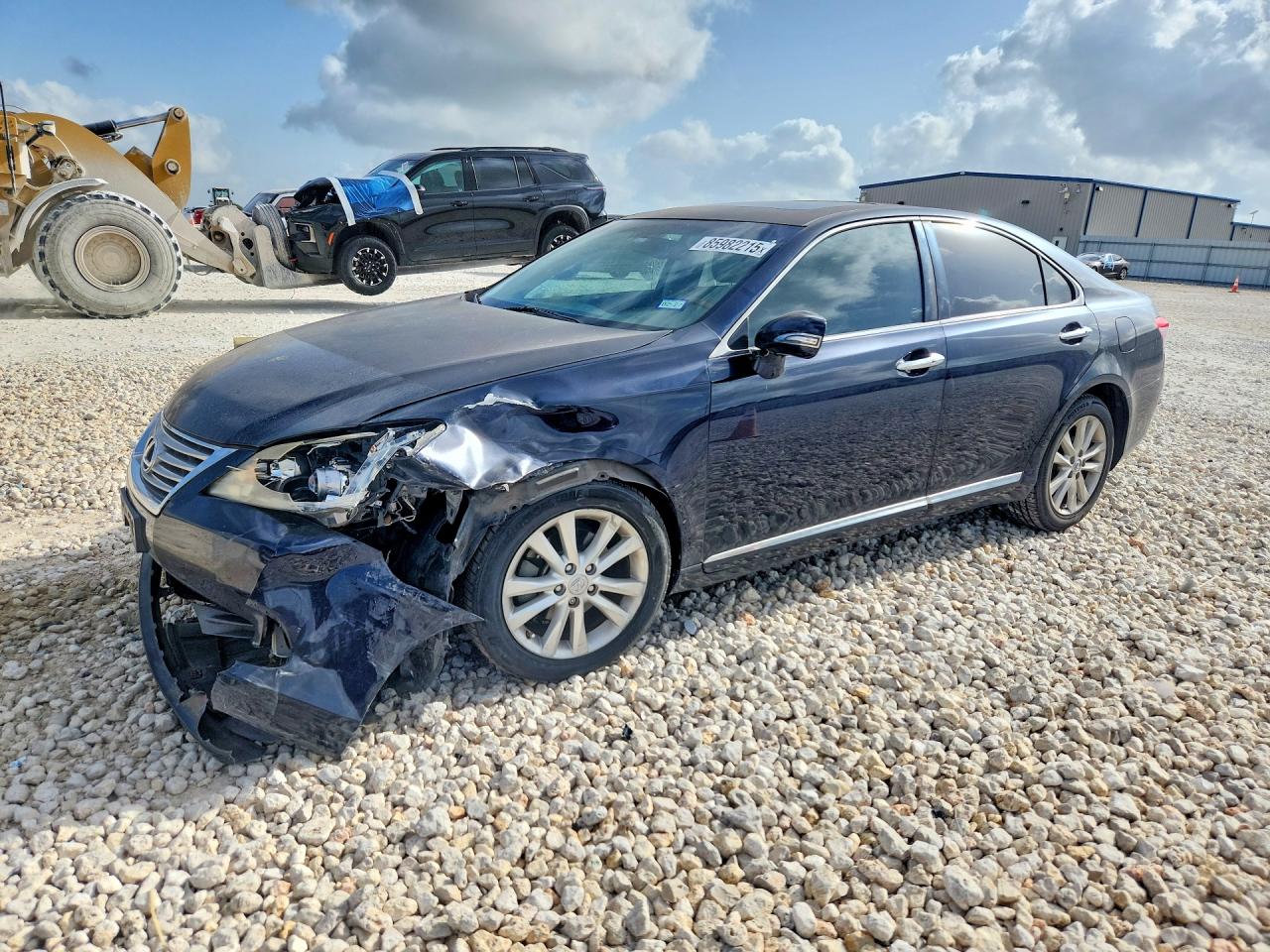 2010 Lexus ES 330, VIN JTHBK1EGXA2365966 — Front end