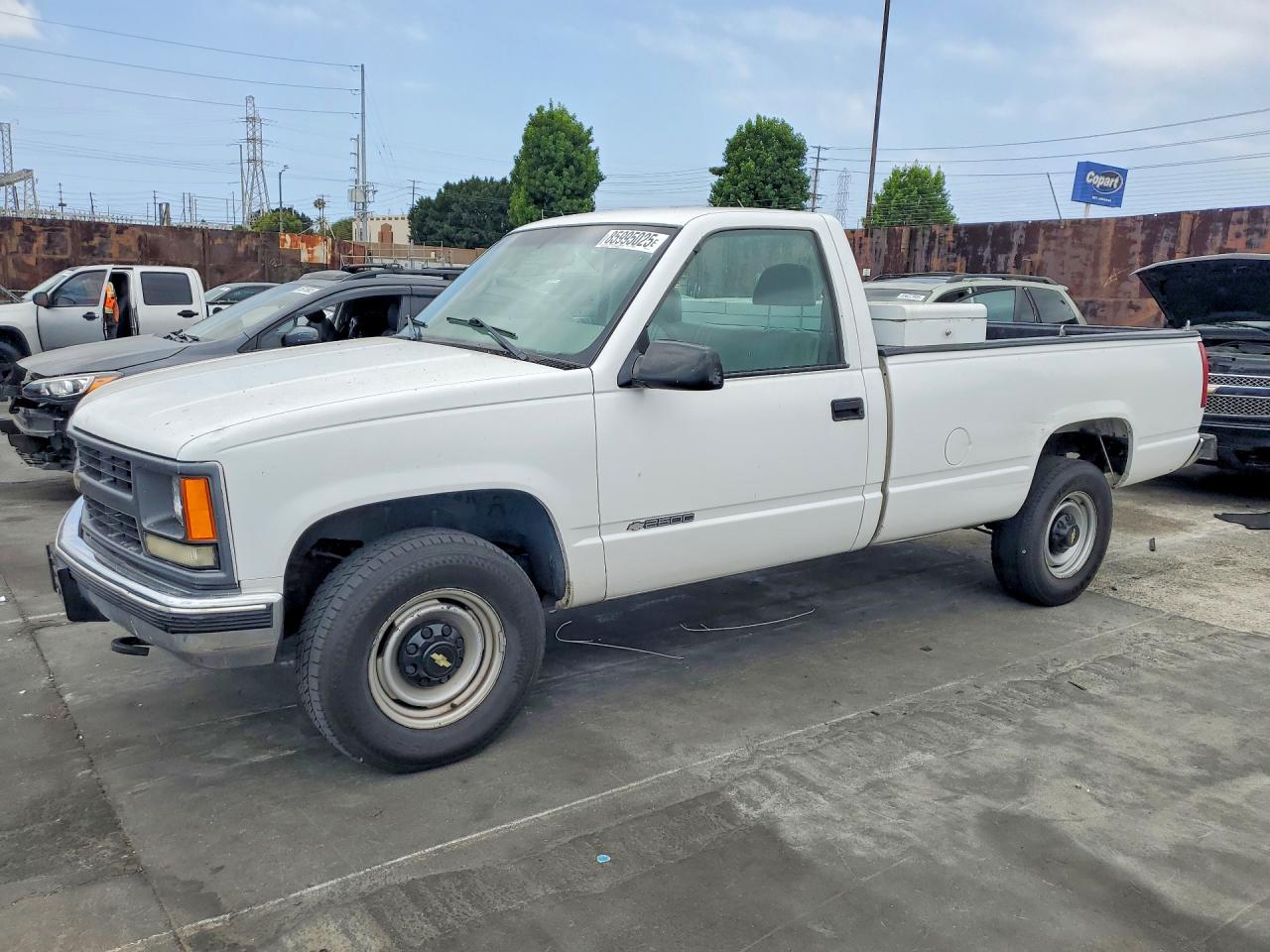 2000 Chevrolet Silverado 2500, VIN 1GCGC24RXYR174627 — Vandalism