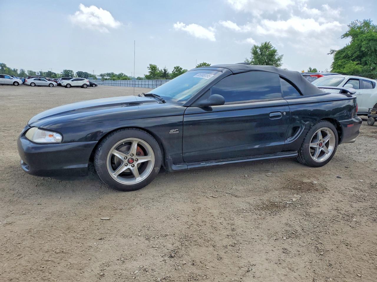 1995 Ford Mustang, VIN 1FALP45T9SF238549 — Vandalism