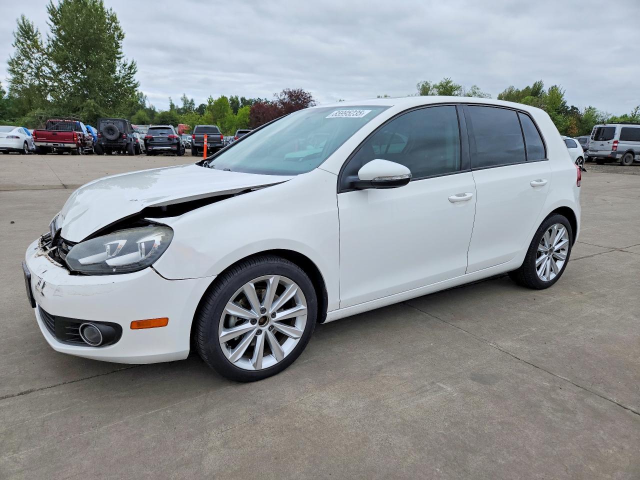 2012 Volkswagen Golf TDI, VIN WVWDM7AJXCW246318 — Перед