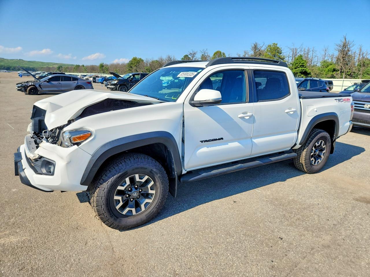 2021 Toyota Tacoma TRD Sport, VIN 3TYCZ5AN3MT012645 — Front end