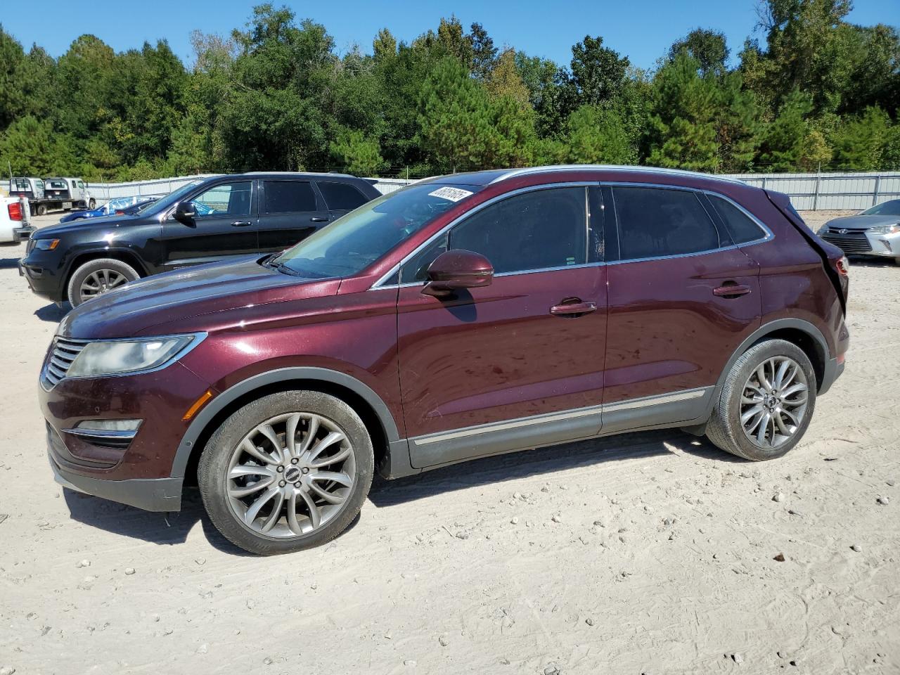 2016 Lincoln MKC Reserve, VIN 5LMCJ3C95GUJ26825 — Rear end
