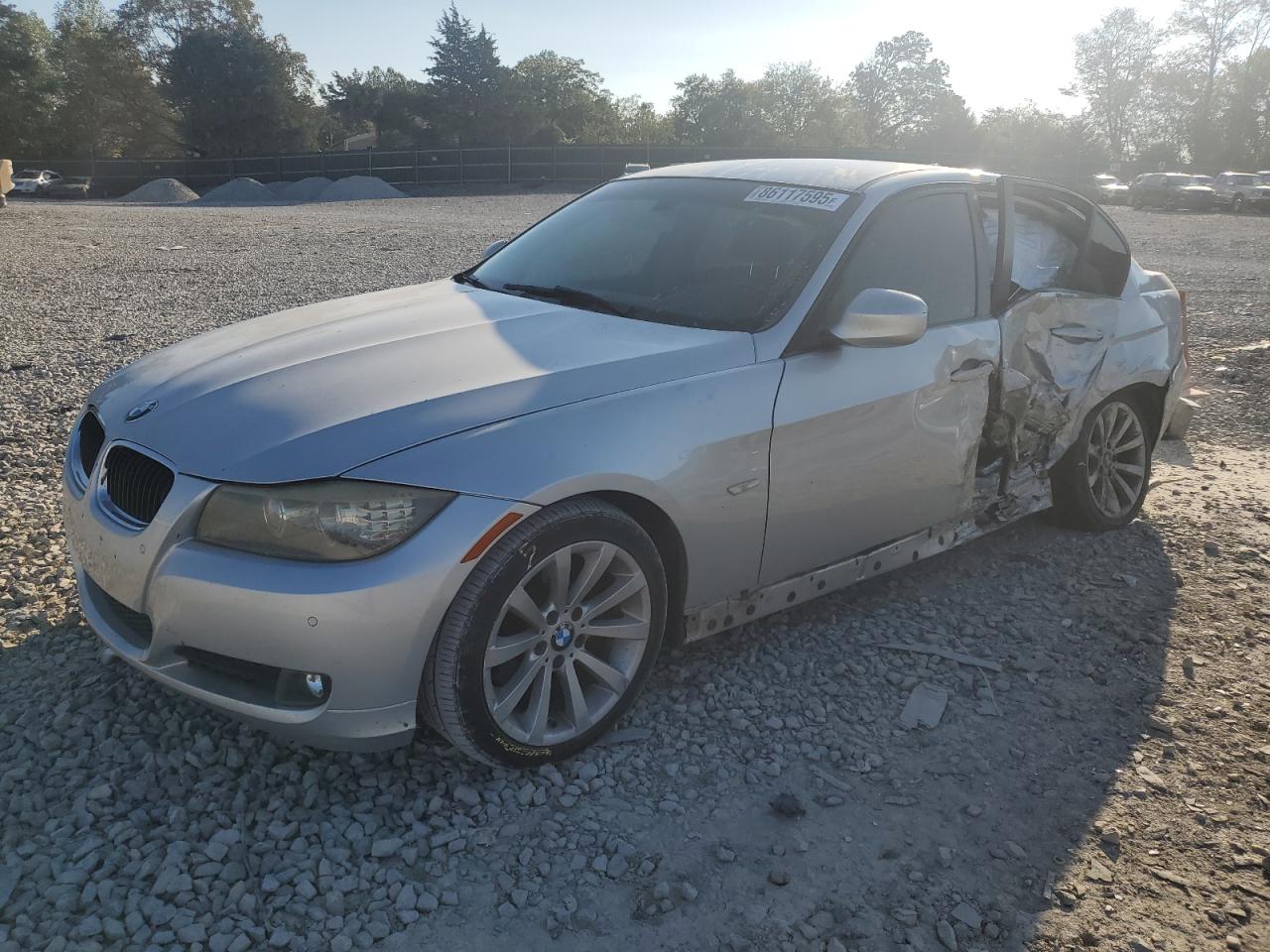 2011 BMW 3 Series 328i, VIN WBAPH7G58BNM59913 — Side