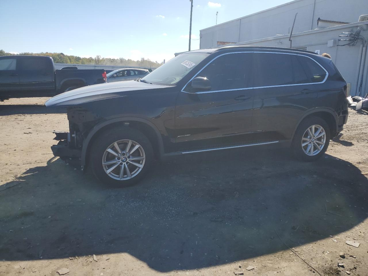 2015 BMW X5 xDrive35i, VIN 5UXKR0C54F0P14825 — Front end
