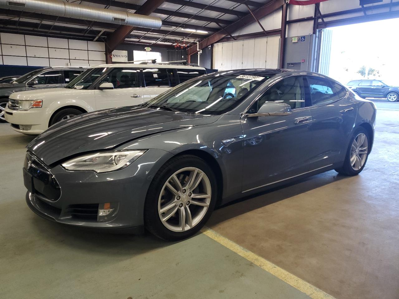 2014 Tesla Model S 60, VIN 5YJSA1H18EFP36220 — Крыша
