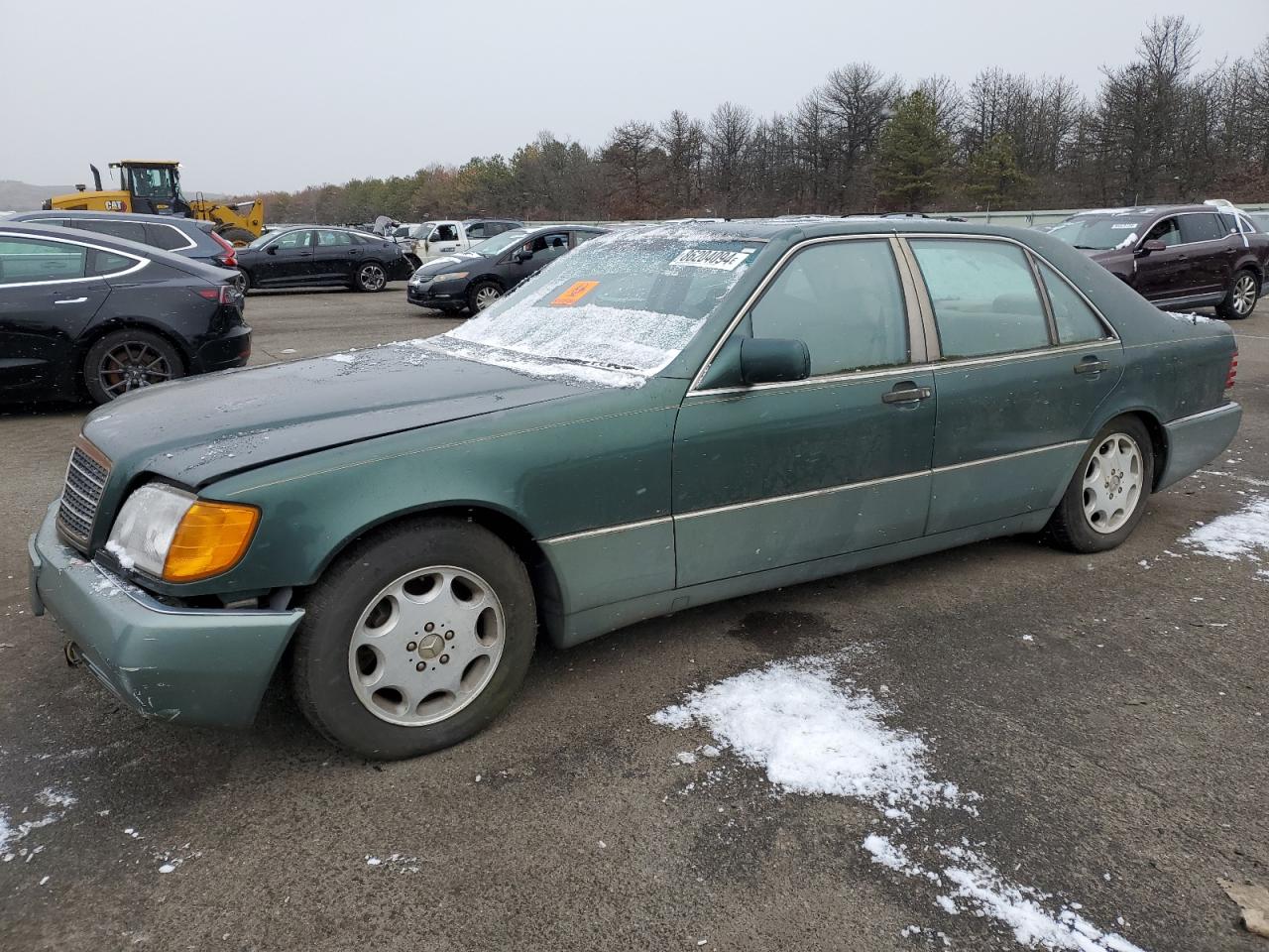 1993 Mercedes-Benz 500, VIN WDBGA51E9PA126492 — Front end