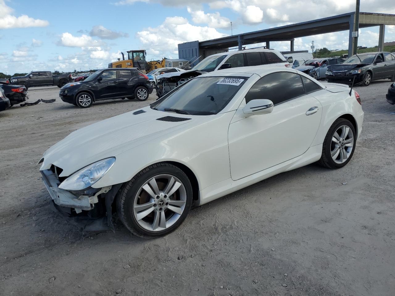 2011 Mercedes-Benz SLK 300, VIN WDBWK5EA3BF238653 — Front end
