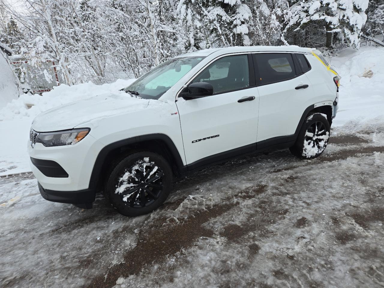 2025 Jeep Compass Sport, VIN 3C4NJDAN0ST519947 — Rear end