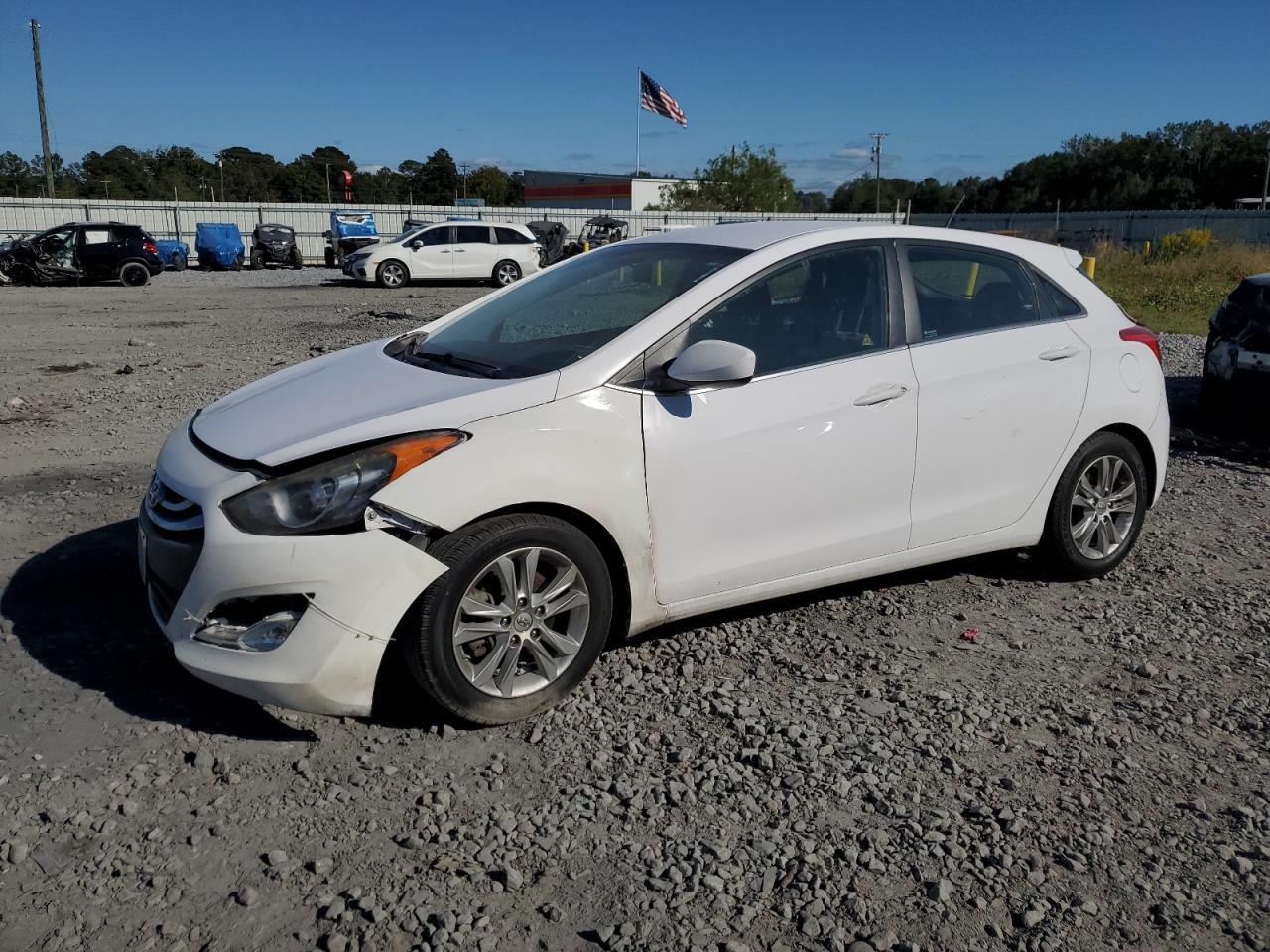 2014 Hyundai Elantra, VIN KMHD35LH7EU229553 — Rear end