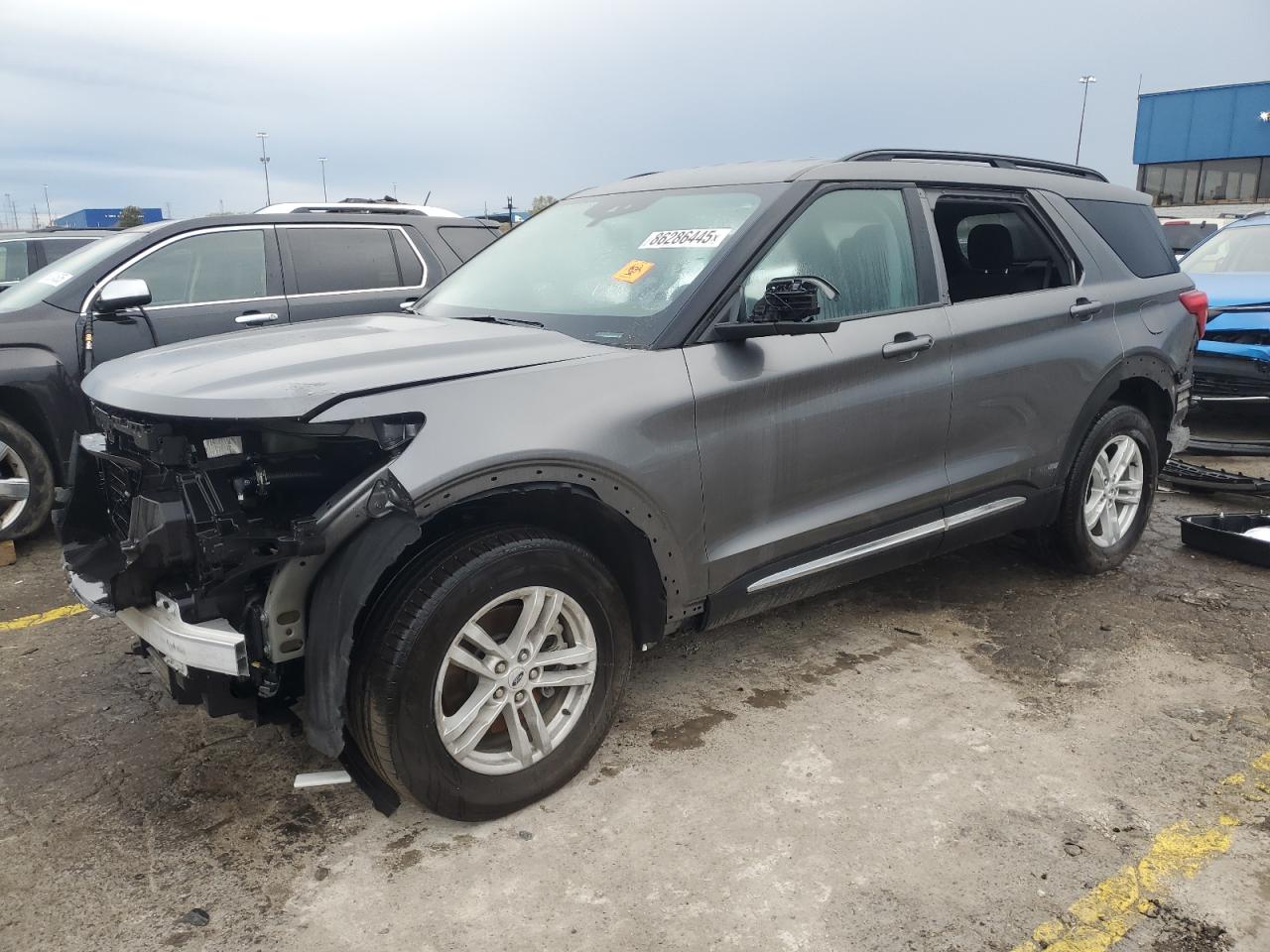 2024 Ford Explorer XLT, VIN 1FMSK8DH9RGA33080 — Фото с аукциона