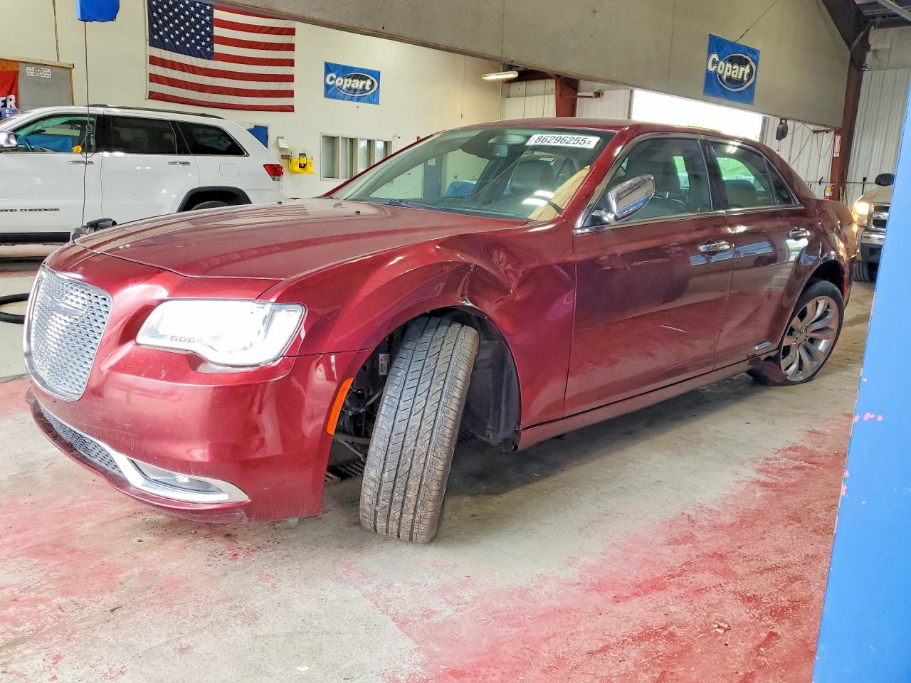 2020 Chrysler 300 Limited, VIN 2C3CCAEG5LH141814 — Перед