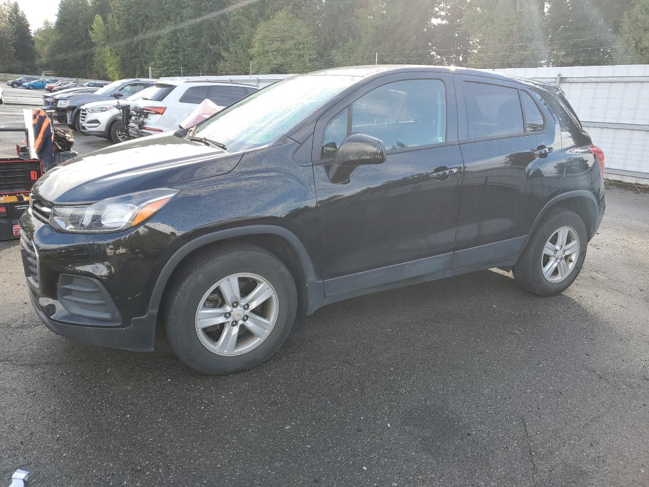 2020 Chevrolet Trax LS, VIN KL7CJNSB3LB039032 — Front end