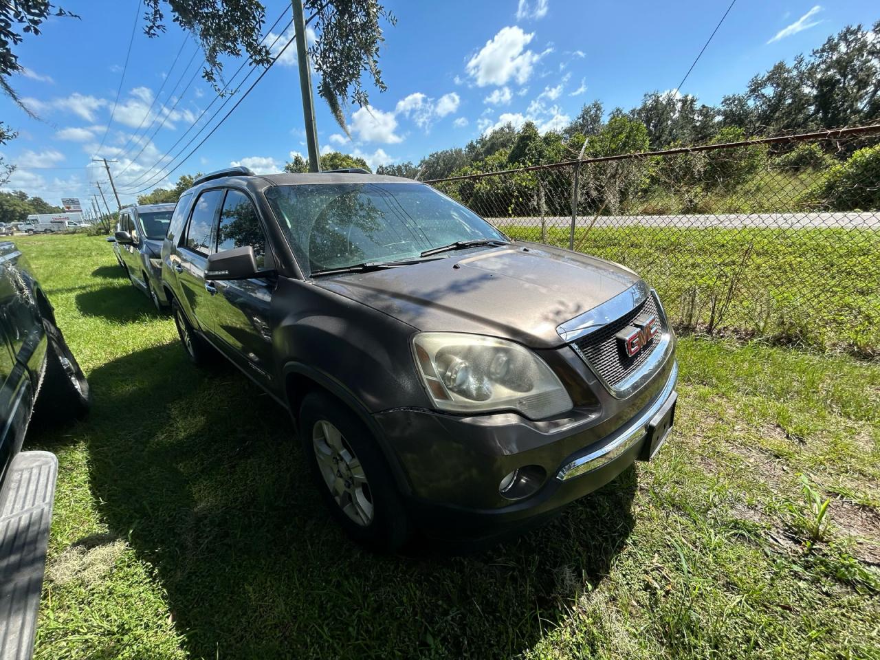 2008 GMC Acadia SLE1, VIN 1GKEV13708J279661 — Prior damage history