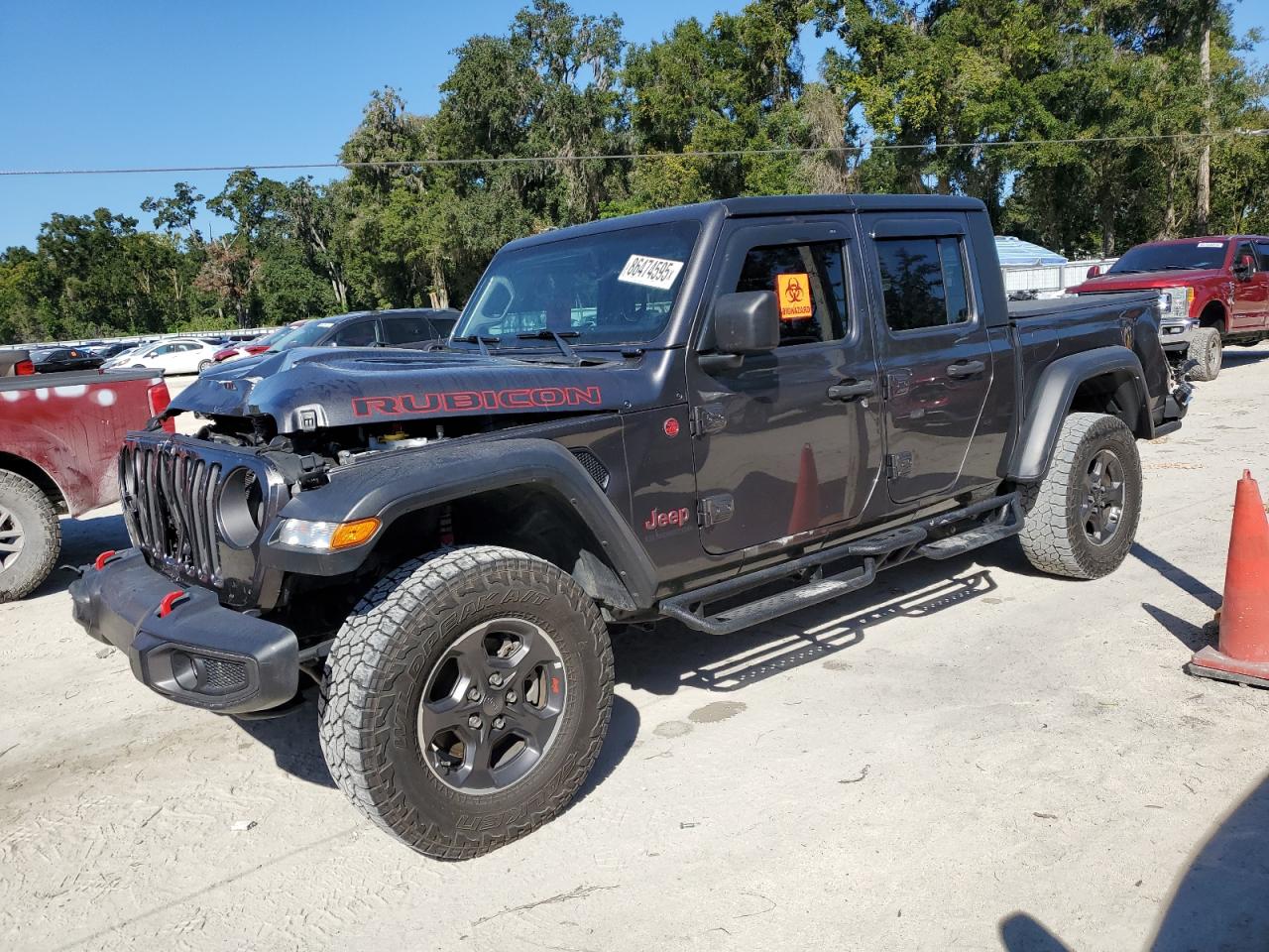 2022 Jeep Gladiator Rubicon, VIN 1C6JJTBG0NL128832 — Front end