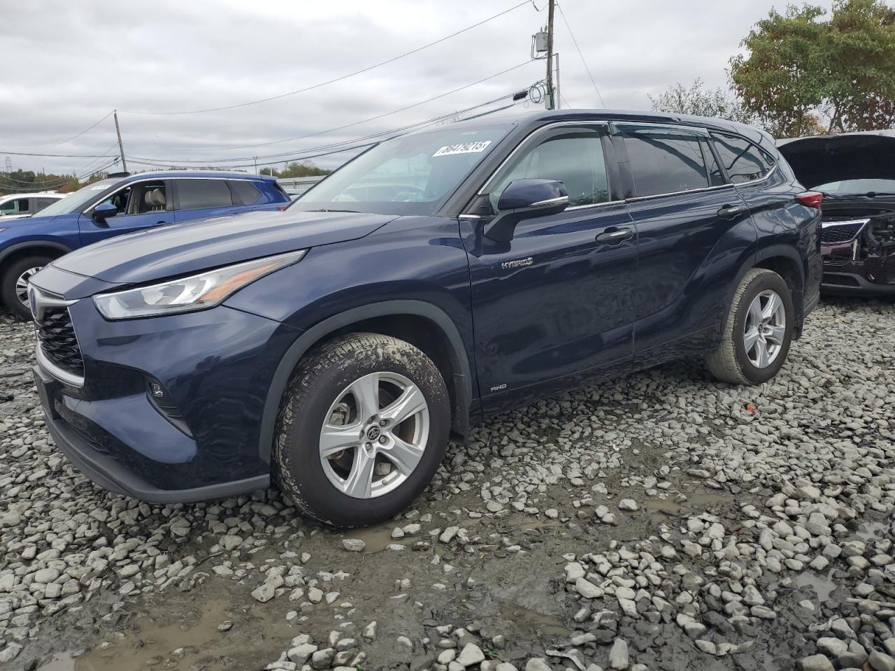 2020 Toyota Highlander Hybrid LE, VIN 5TDBBRCH9LS505948 — Minor dents and scratches