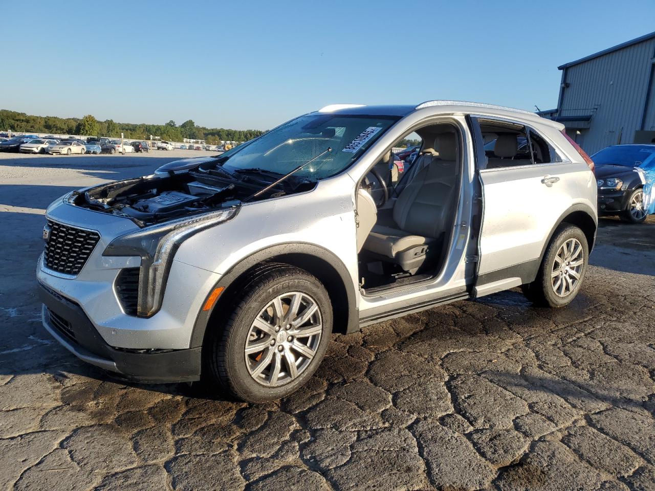 2020 Cadillac XT4 AWD Premium Luxury, VIN 1GYFZDR46LF029995 — Stripped