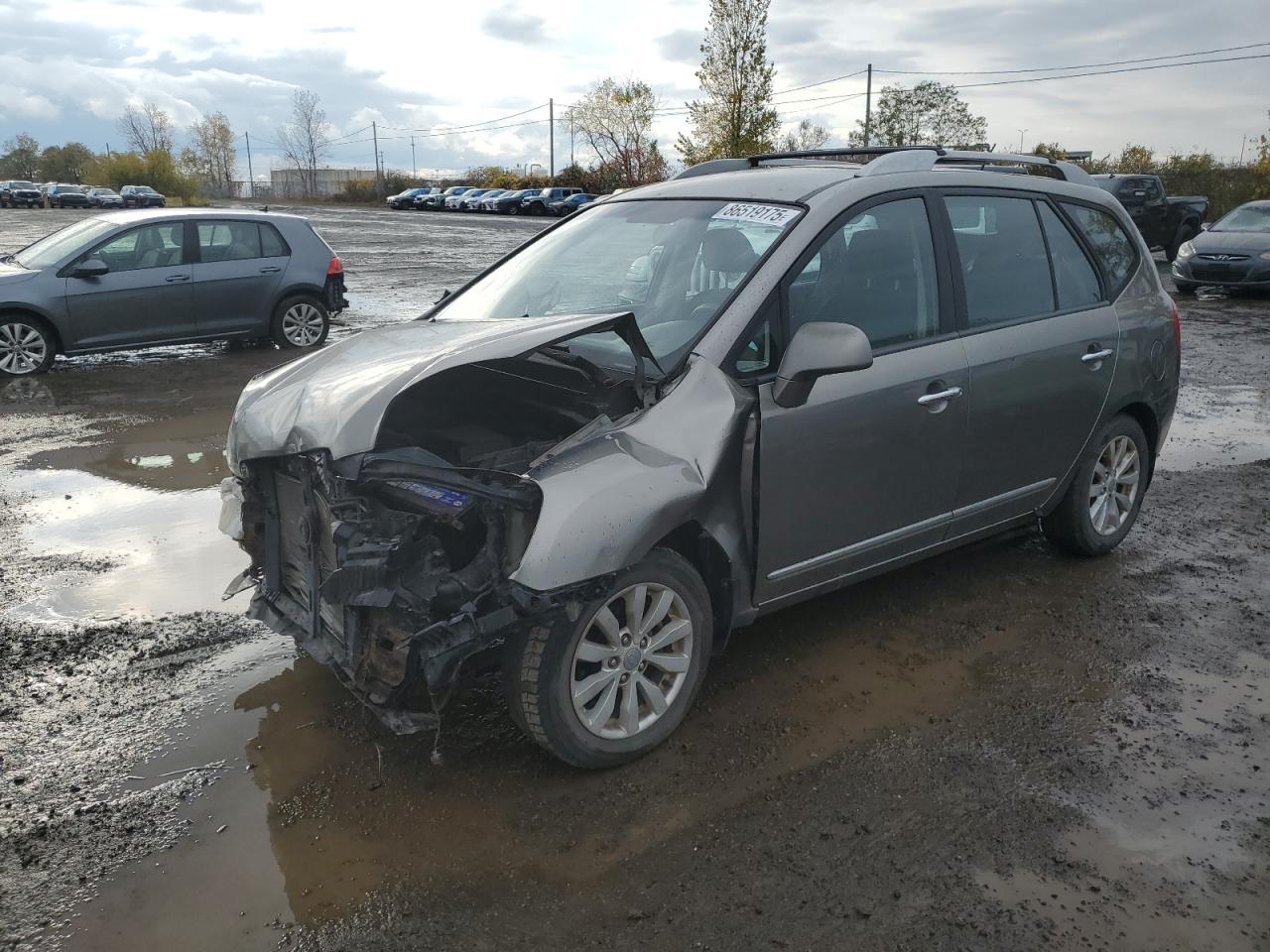 2012 Kia Rondo, VIN KNAHH8A85C7399866 — Front end