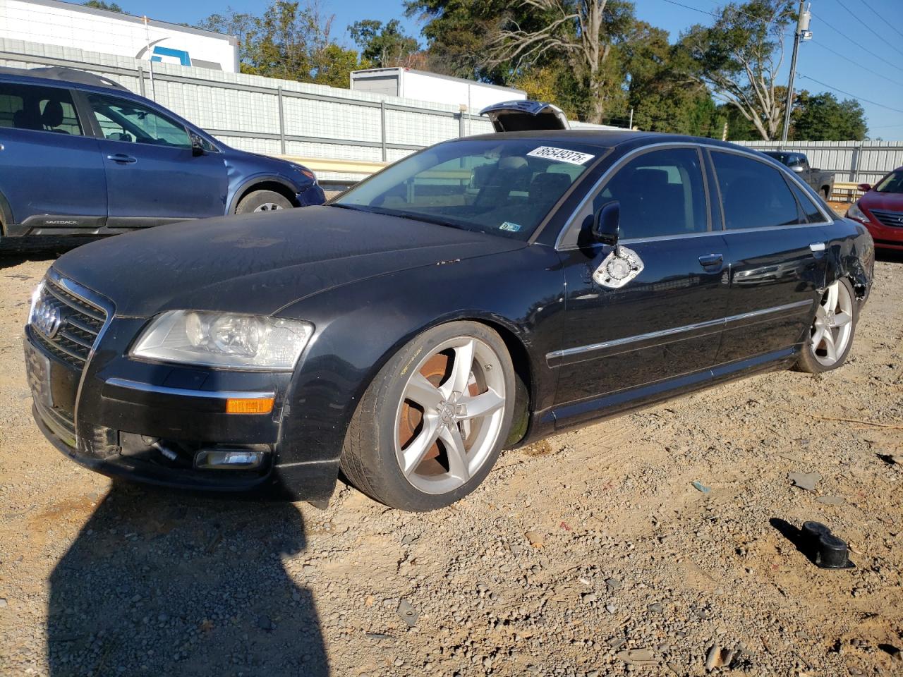 2010 Audi A8, VIN WAURVAFA5AN008191 — Зад