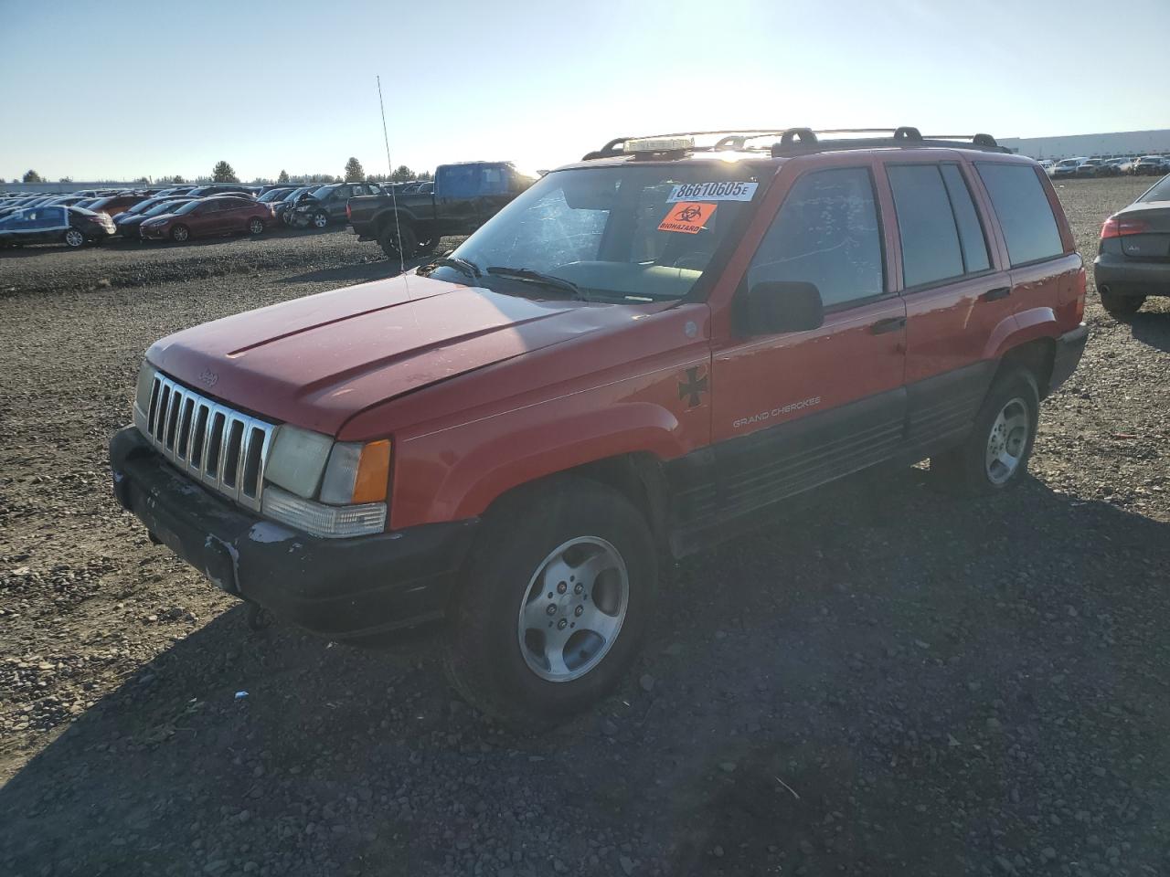 1998 Jeep Grand Cherokee Laredo, VIN 1J4GZ58Y0WC280192 — Stripped