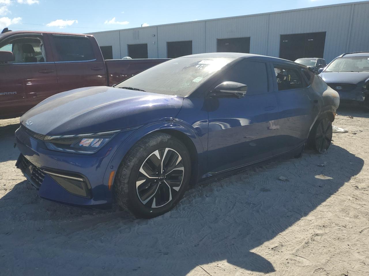 2023 Kia EV6 GT-Line, VIN KNDC44LA6P5145036 — Пожар в салоне