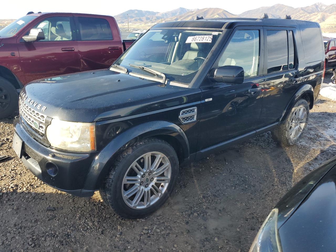 2011 Land Rover LR4 HSE, VIN SALAG2D4XBA554158 — Auction photo